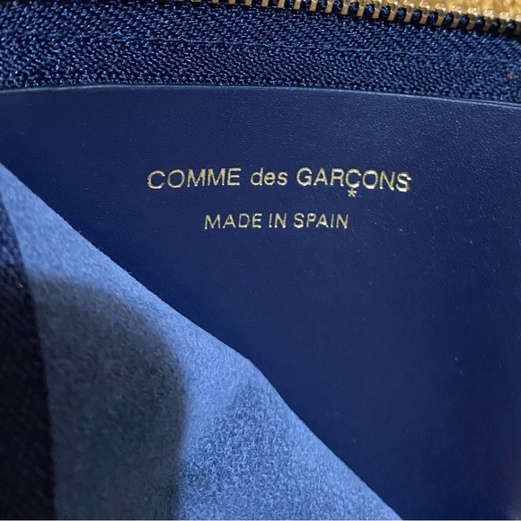 Comme des Garçons Wallet
Comme des Garçons Wallet Zipped Wallet - Picture 7 of 10